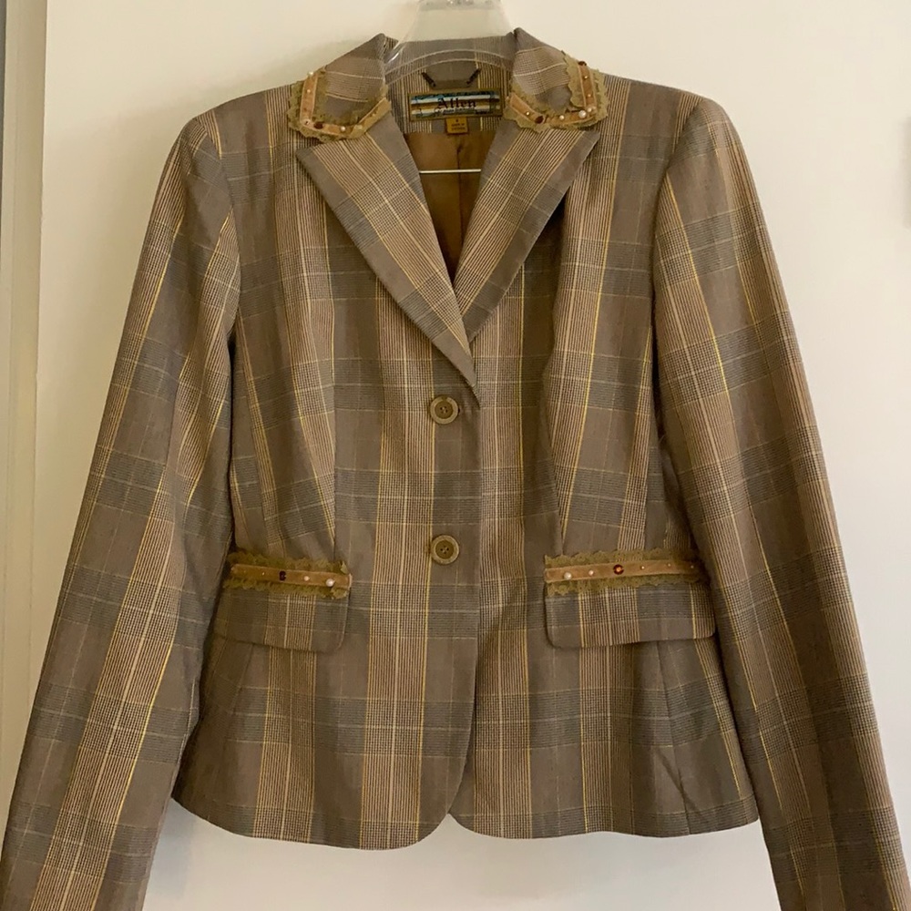 Allen Schwartz Woman’s Plaid Blazer . Size 8 - Picture 1 of 8